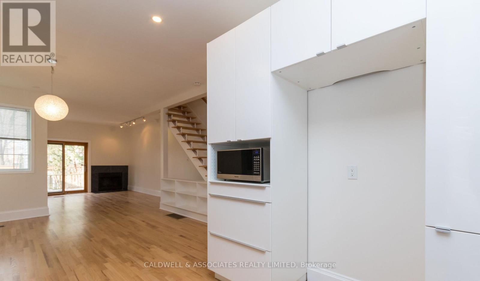 56 Queen Victoria Street, Ottawa, Ontario  K1M 1S7 - Photo 13 - X12214854