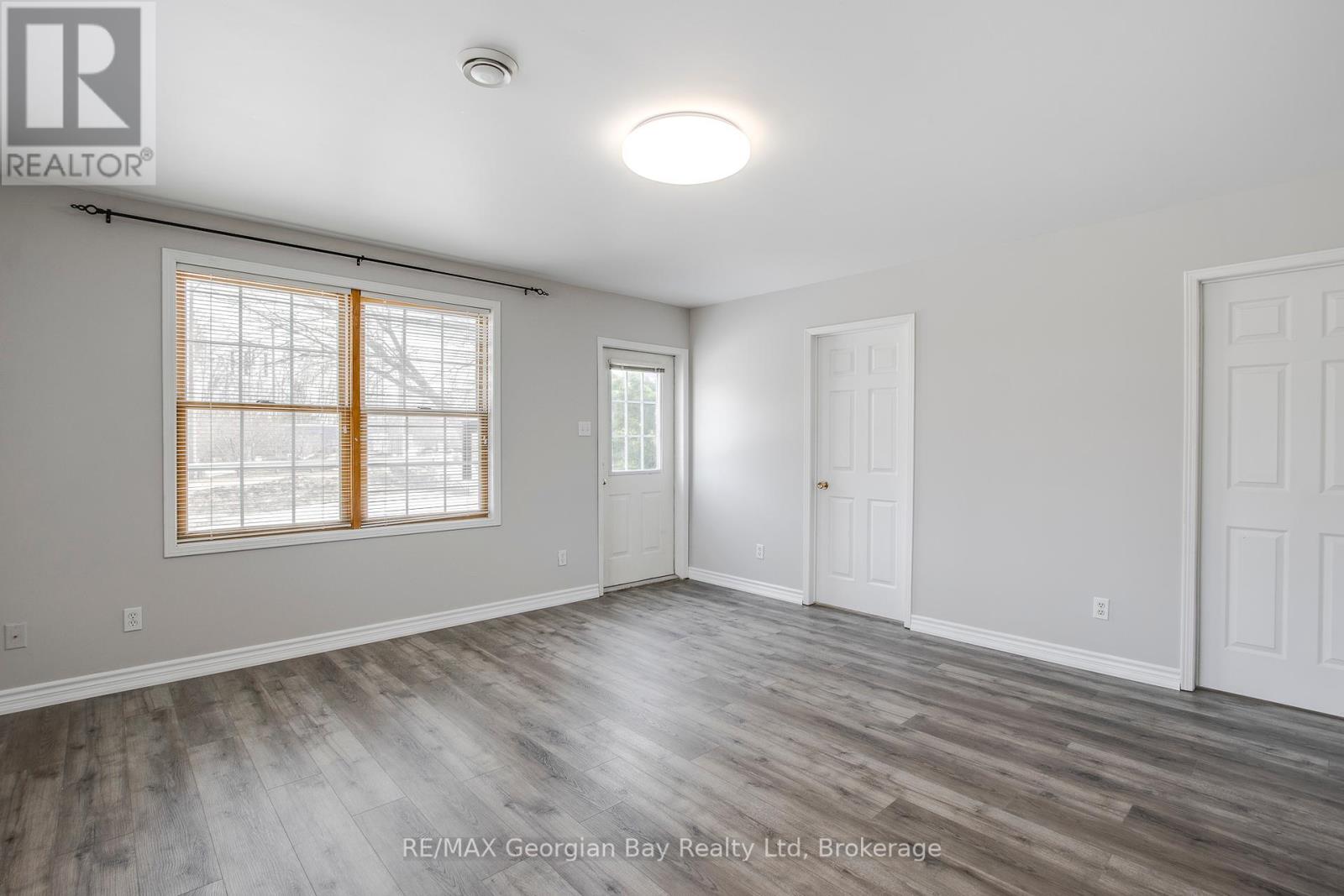 42 Fourth Street, Midland, Ontario  L4R 3S8 - Photo 10 - S12214931