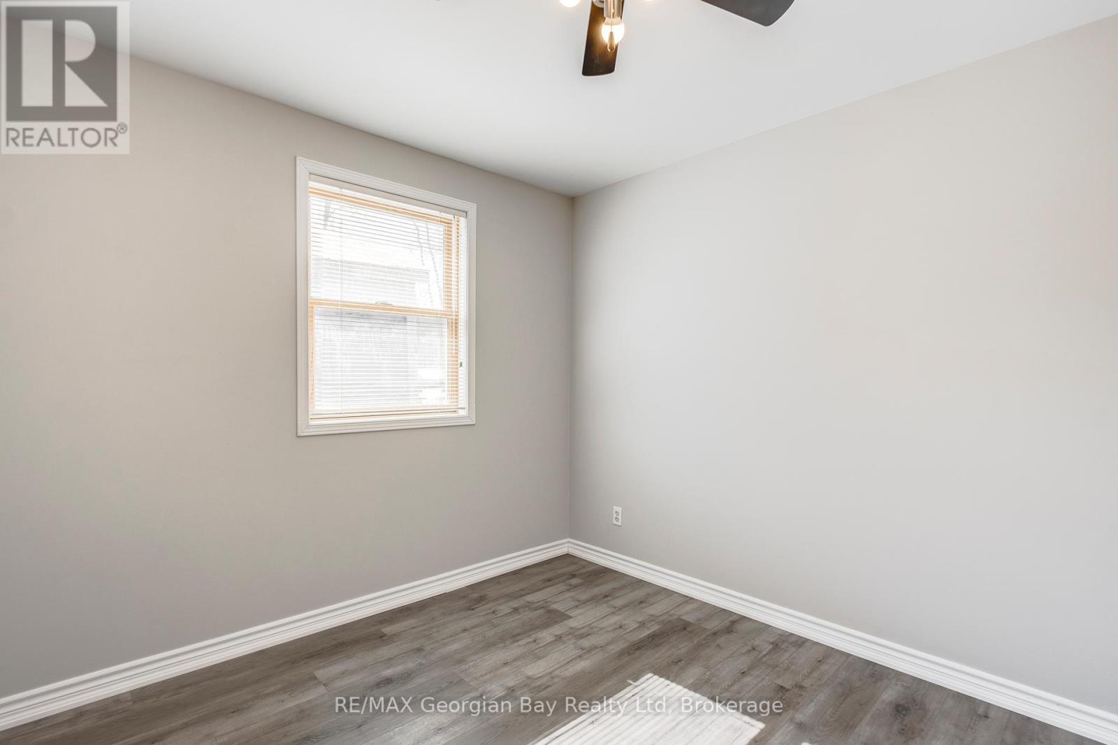 42 Fourth Street, Midland, Ontario  L4R 3S8 - Photo 12 - S12214931