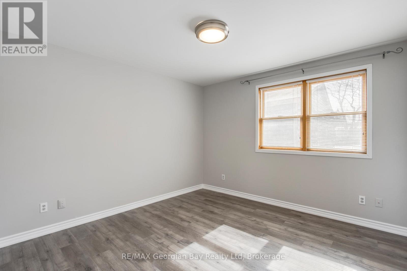 42 Fourth Street, Midland, Ontario  L4R 3S8 - Photo 14 - S12214931