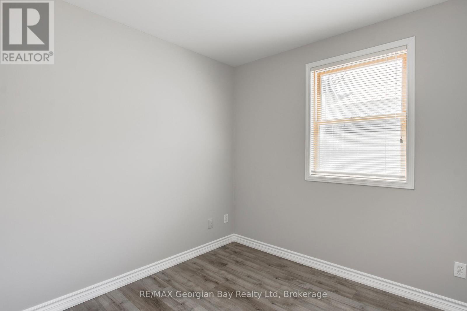 42 Fourth Street, Midland, Ontario  L4R 3S8 - Photo 17 - S12214931