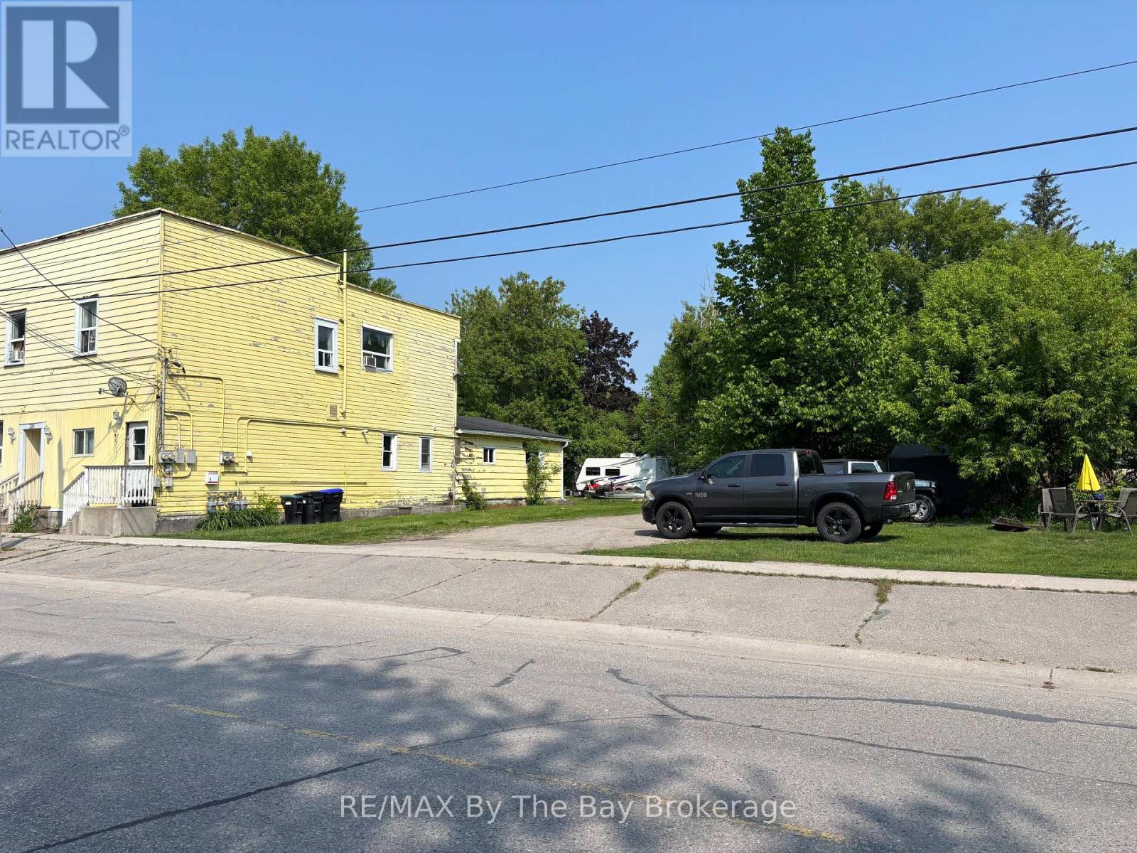 326 Talbot Street, Tay, Ontario  L0K 1R0 - Photo 3 - S12214936
