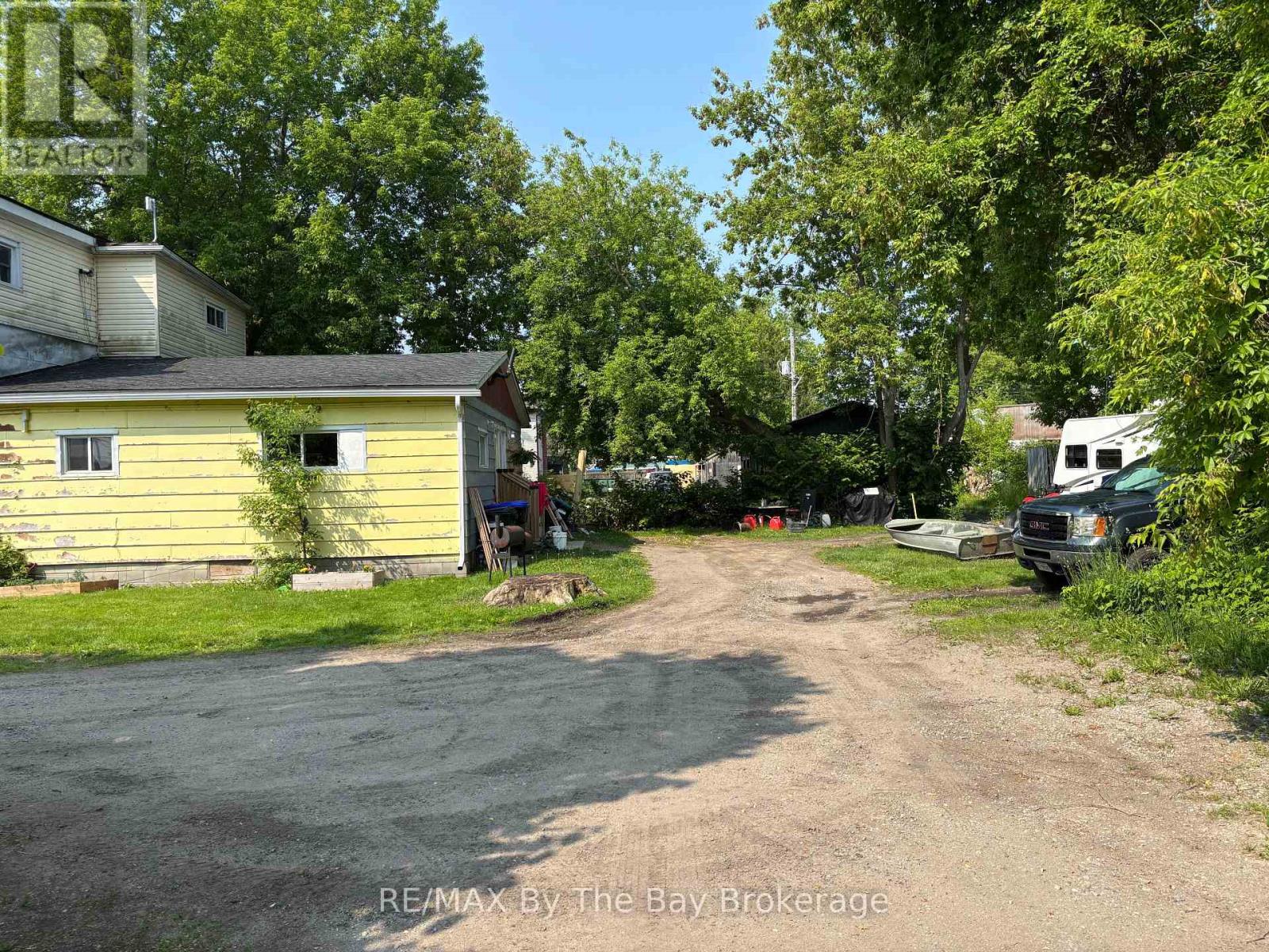326 Talbot Street, Tay, Ontario  L0K 1R0 - Photo 5 - S12214936