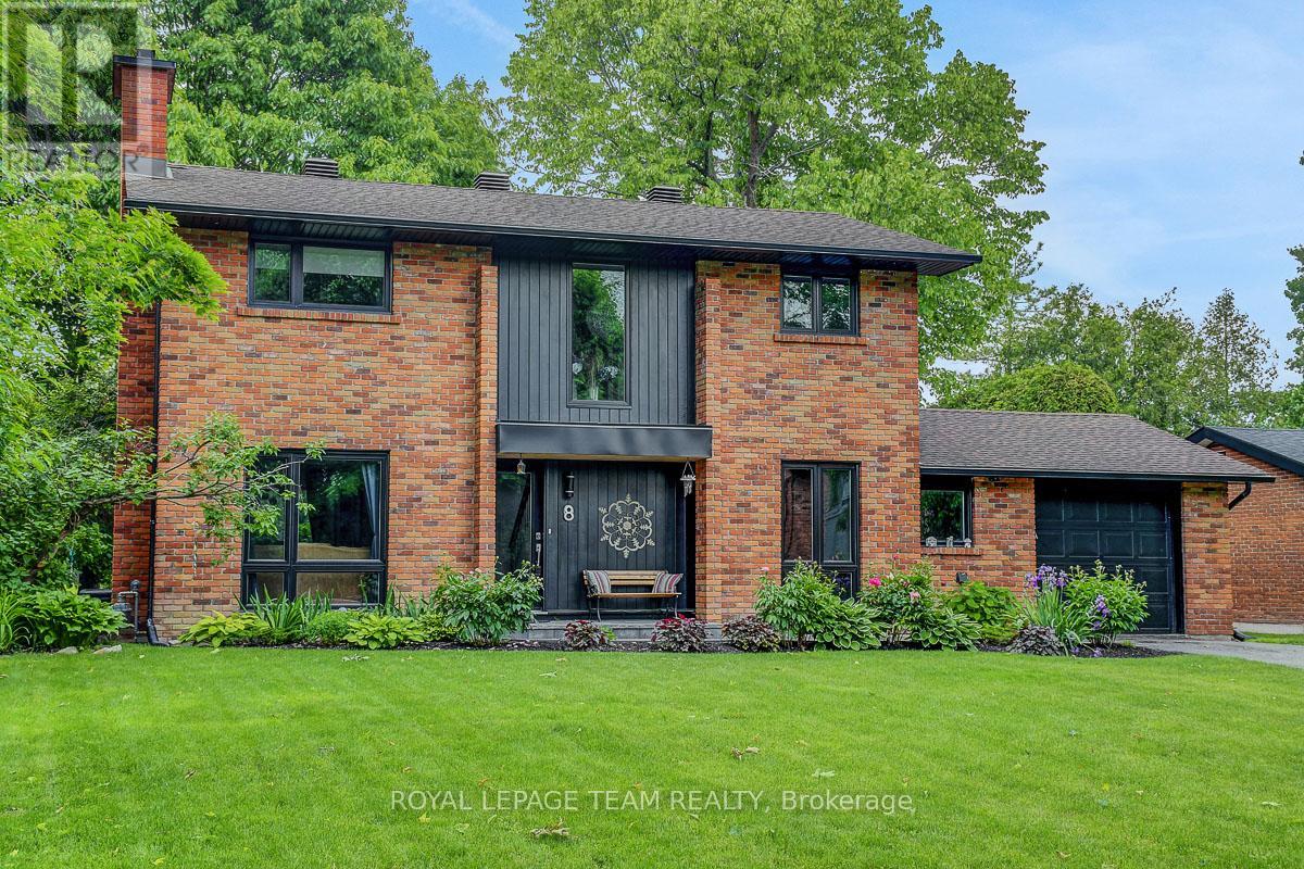 8 KINGSFORD CRESCENT, Ottawa, Ontario