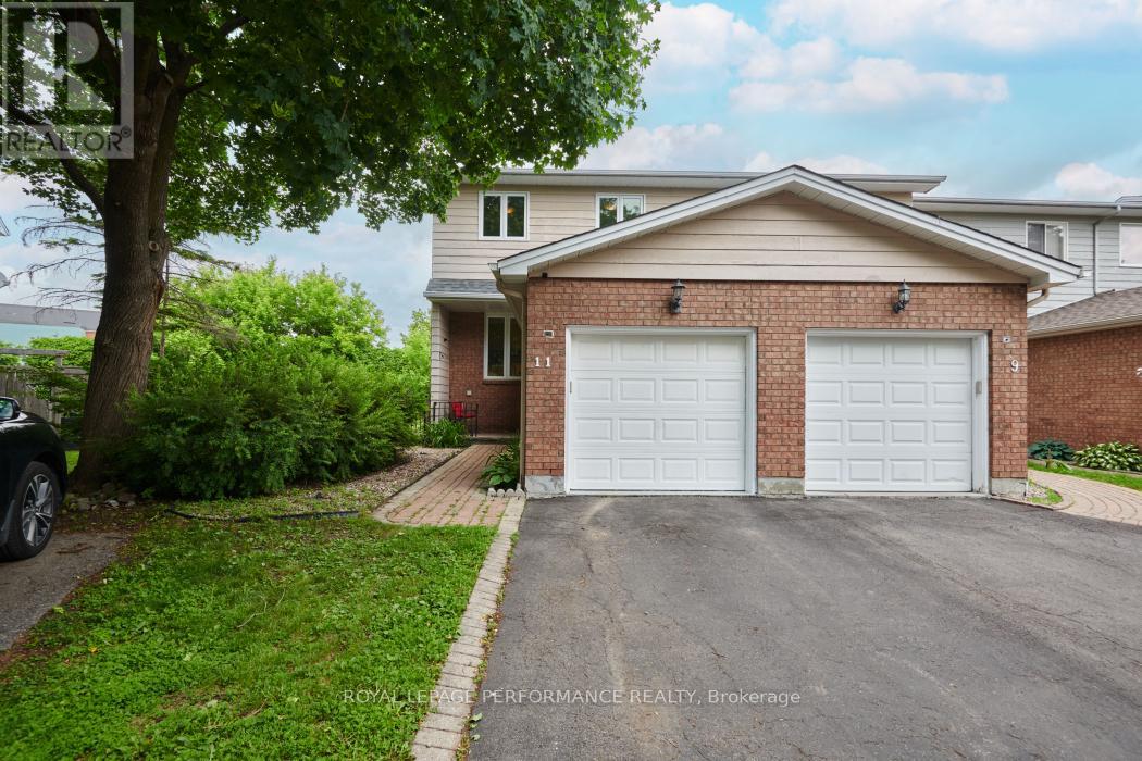 11 STURBRIDGE PRIVATE, Ottawa, Ontario