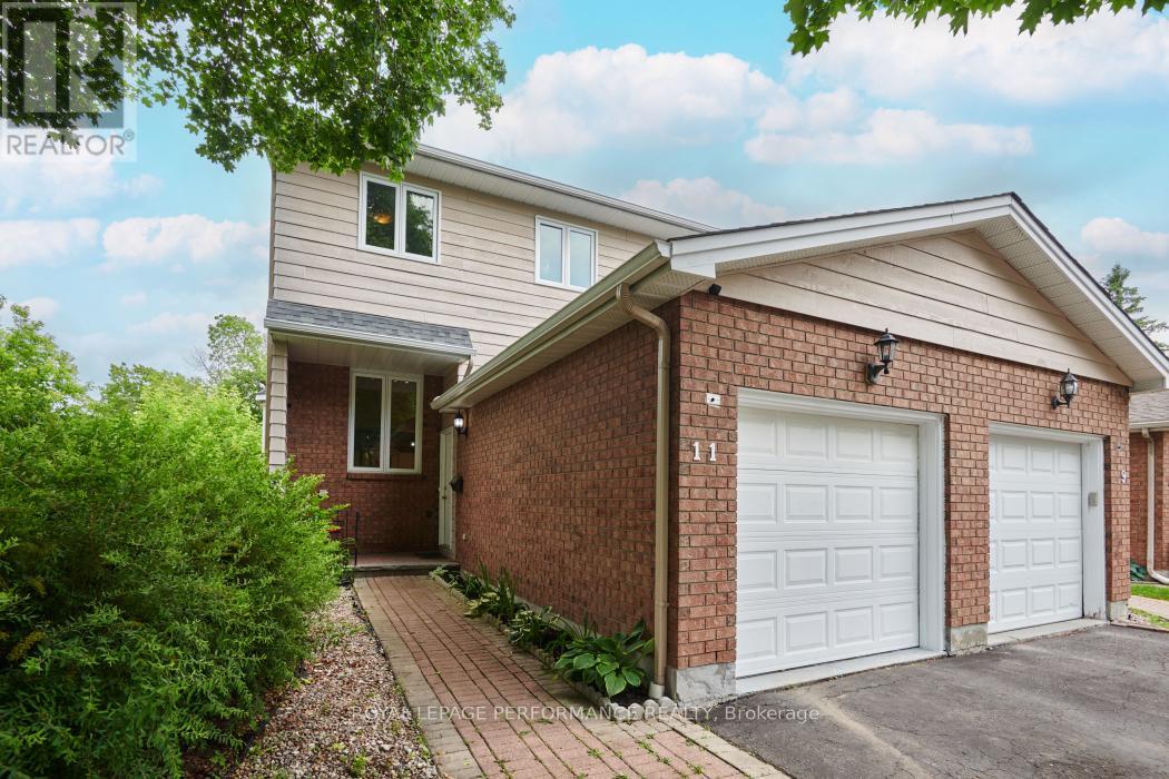 11 Sturbridge Private, Ottawa, Ontario  K1T 3J6 - Photo 2 - X12214925