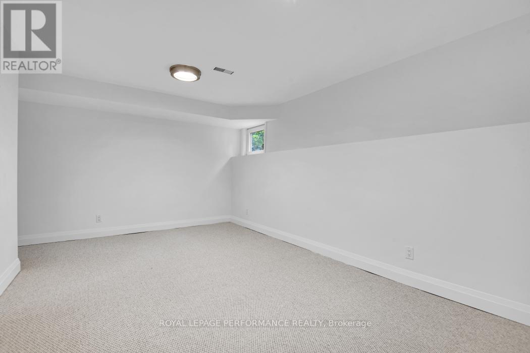 11 Sturbridge Private, Ottawa, Ontario  K1T 3J6 - Photo 23 - X12214925