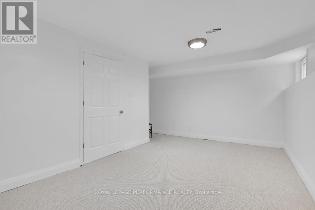 11 Sturbridge Private, Ottawa, Ontario  K1T 3J6 - Photo 24 - X12214925