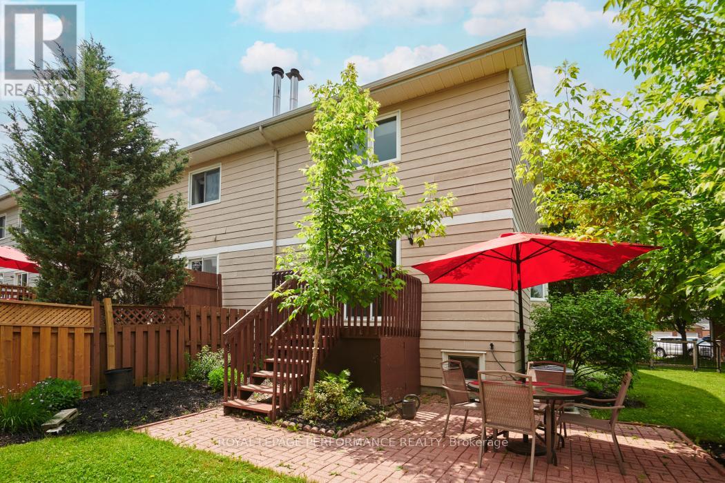 11 Sturbridge Private, Ottawa, Ontario  K1T 3J6 - Photo 26 - X12214925