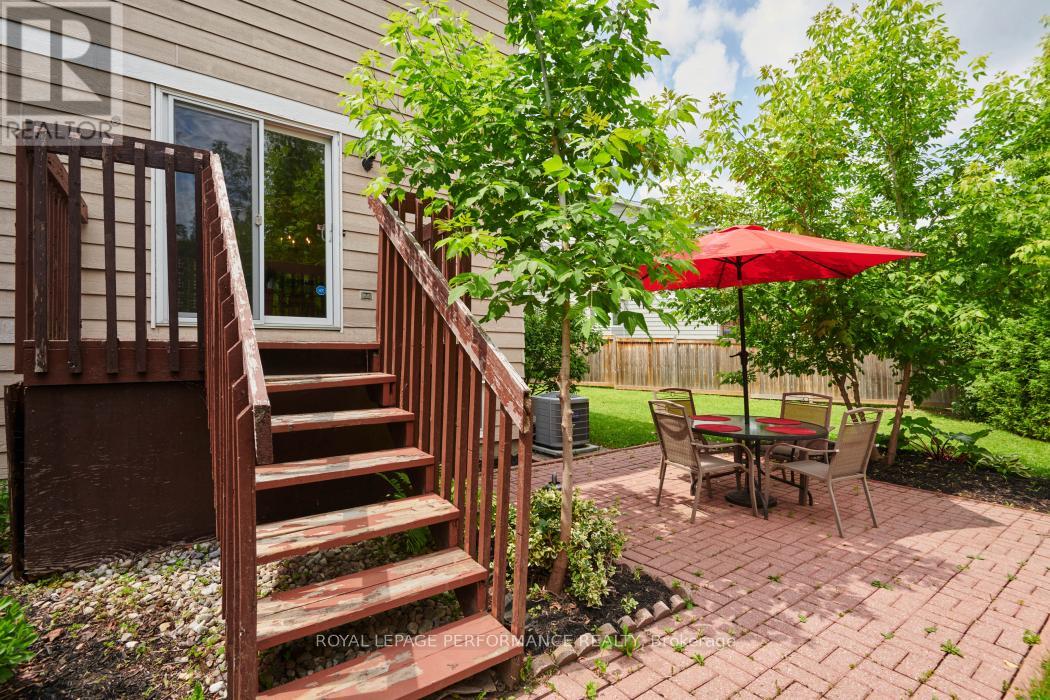11 Sturbridge Private, Ottawa, Ontario  K1T 3J6 - Photo 27 - X12214925
