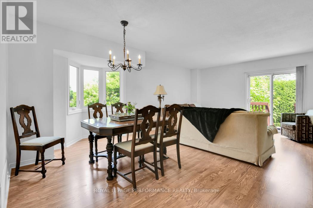 11 Sturbridge Private, Ottawa, Ontario  K1T 3J6 - Photo 9 - X12214925
