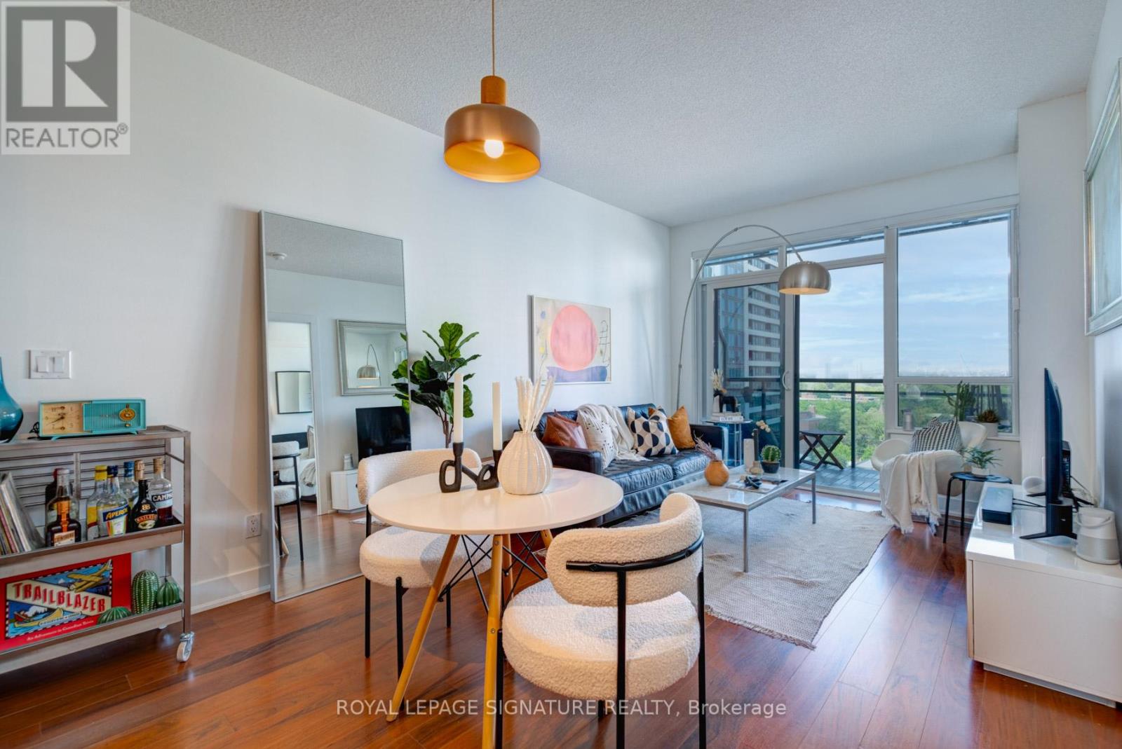 1003 - 28 LINDEN STREET, Toronto, Ontario
