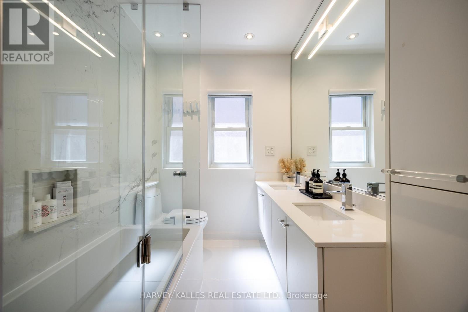 380 Old Orchard Grove, Toronto (Bedford Park-Nortown), Ontario  M5M 2E9 - Photo 23 - C12214948