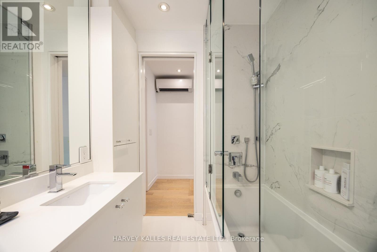 380 Old Orchard Grove, Toronto (Bedford Park-Nortown), Ontario  M5M 2E9 - Photo 24 - C12214948