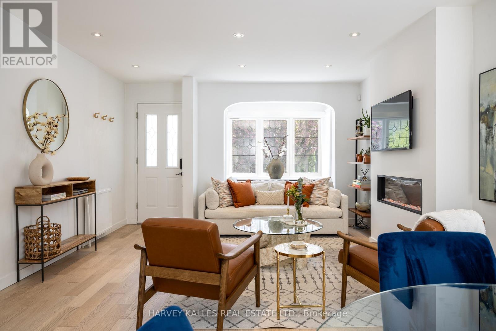 380 Old Orchard Grove, Toronto (Bedford Park-Nortown), Ontario  M5M 2E9 - Photo 3 - C12214948