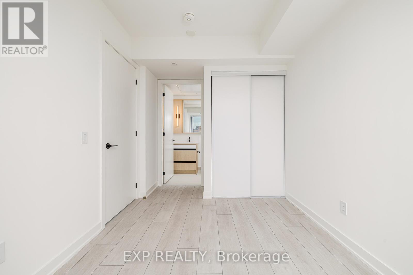 609 - 5 Lakeview Avenue, Toronto, Ontario  M6J 0H3 - Photo 11 - C12214951