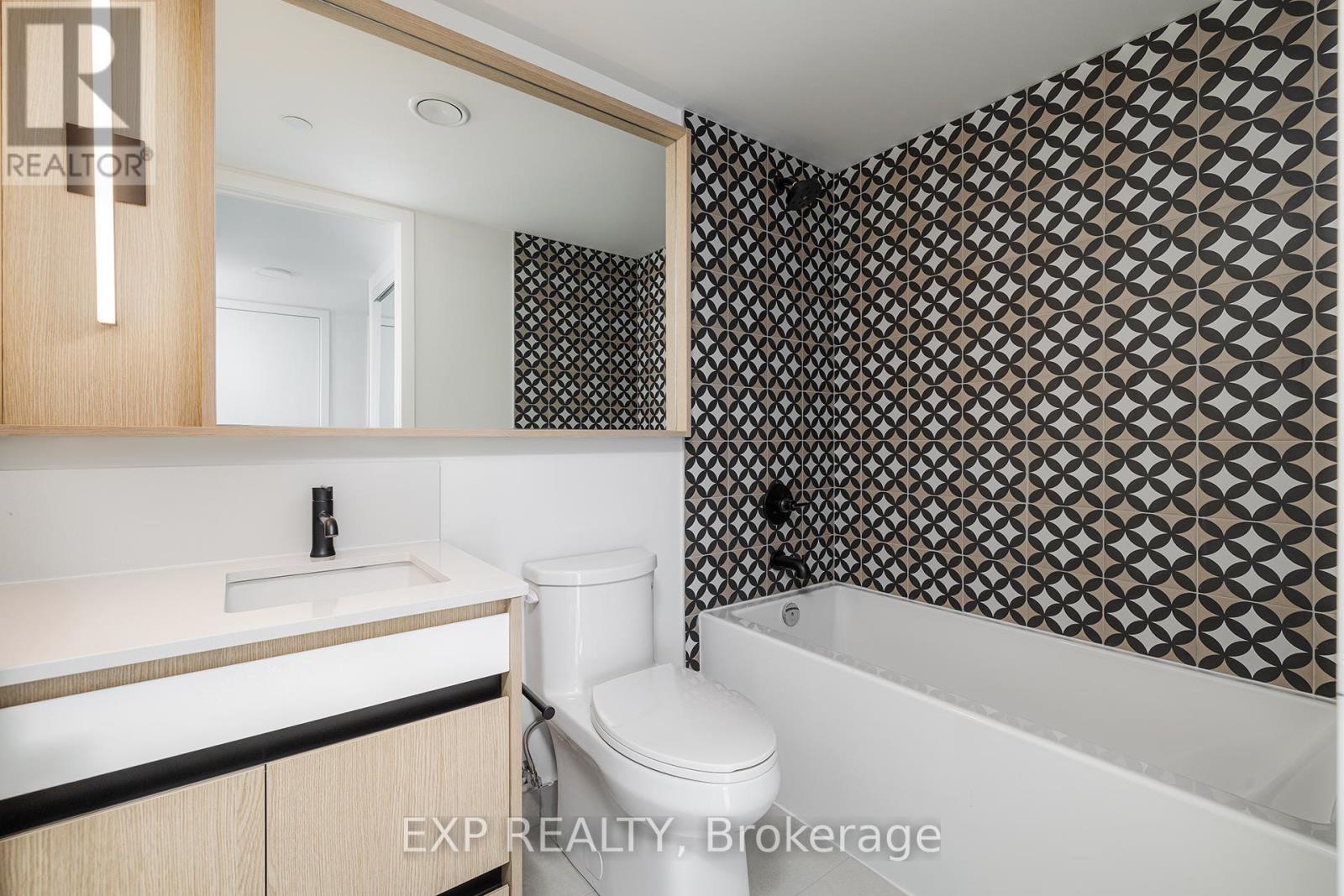 609 - 5 Lakeview Avenue, Toronto, Ontario  M6J 0H3 - Photo 15 - C12214951