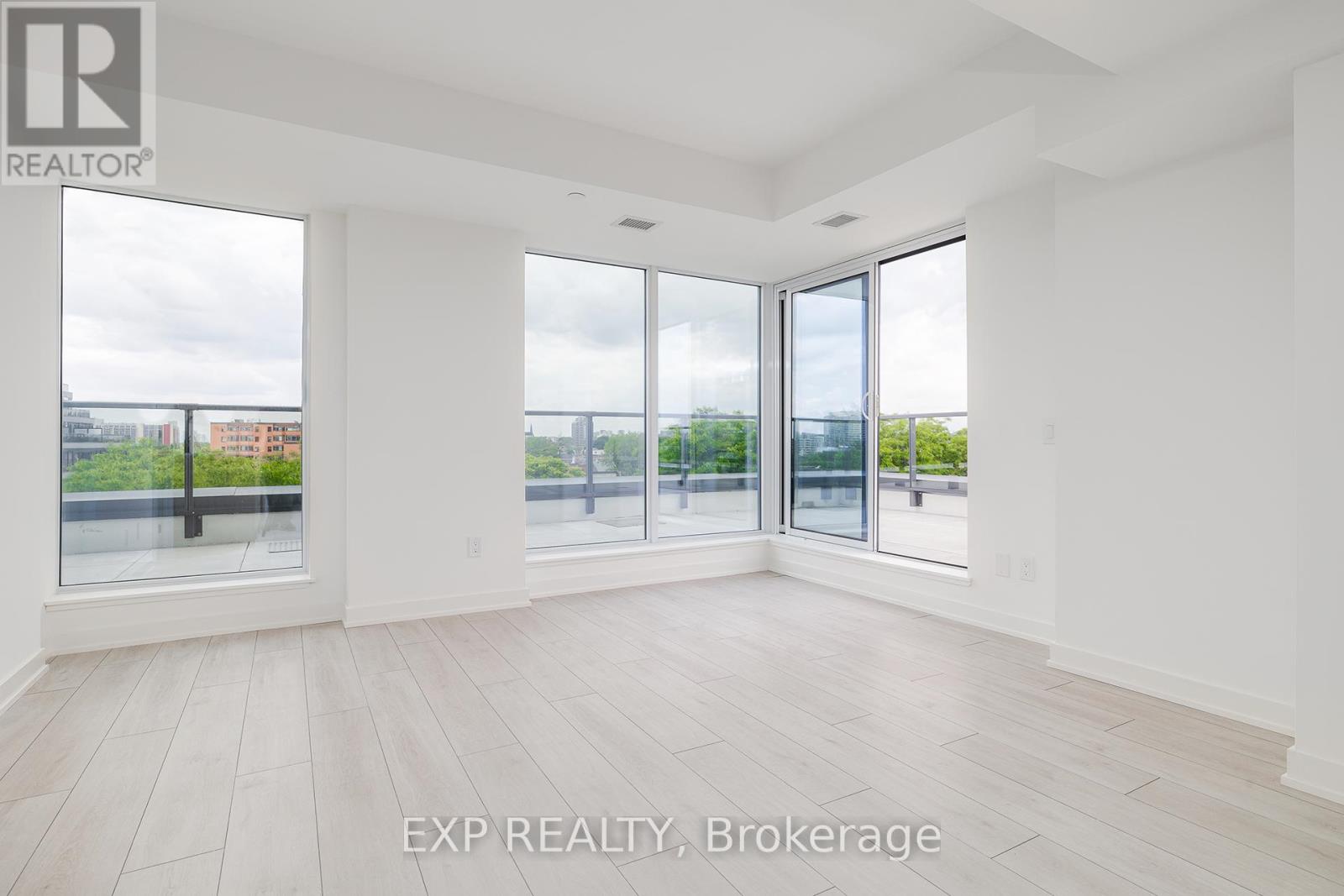 609 - 5 Lakeview Avenue, Toronto, Ontario  M6J 0H3 - Photo 6 - C12214951