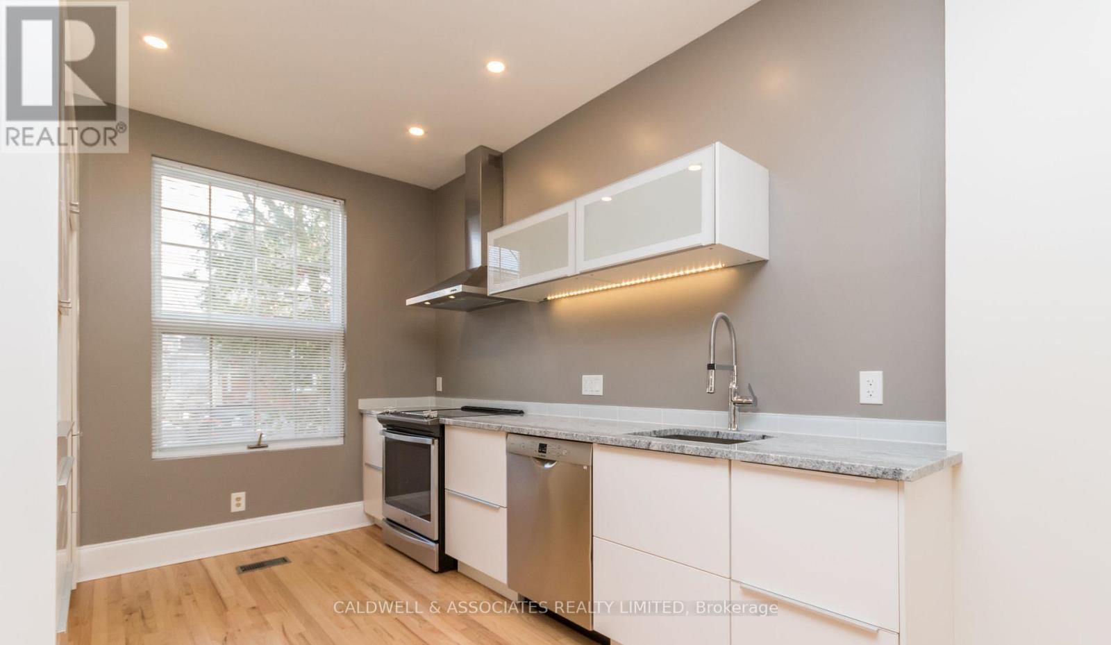 56 Queen Victoria Street, Ottawa, Ontario  K1M 1S7 - Photo 10 - X12214854