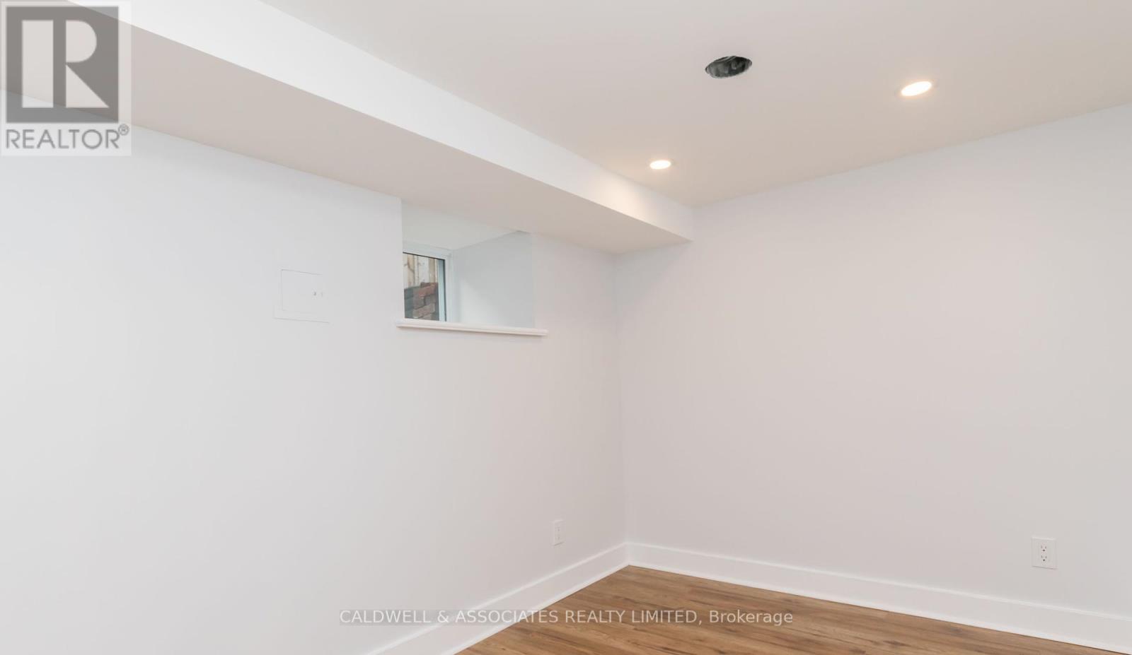 56 Queen Victoria Street, Ottawa, Ontario  K1M 1S7 - Photo 32 - X12214854