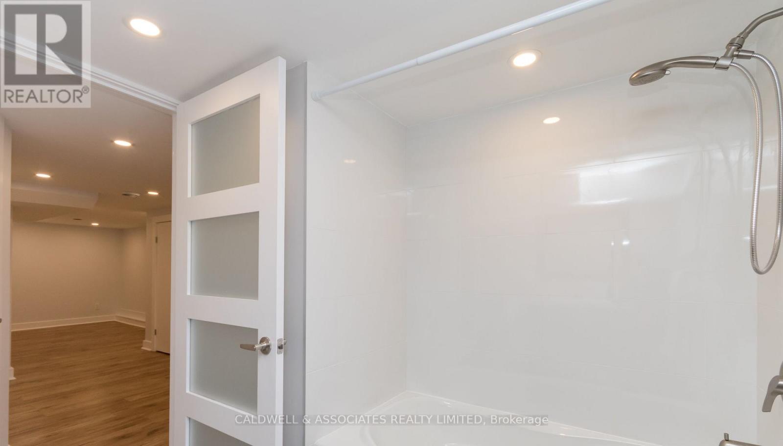 56 Queen Victoria Street, Ottawa, Ontario  K1M 1S7 - Photo 36 - X12214854