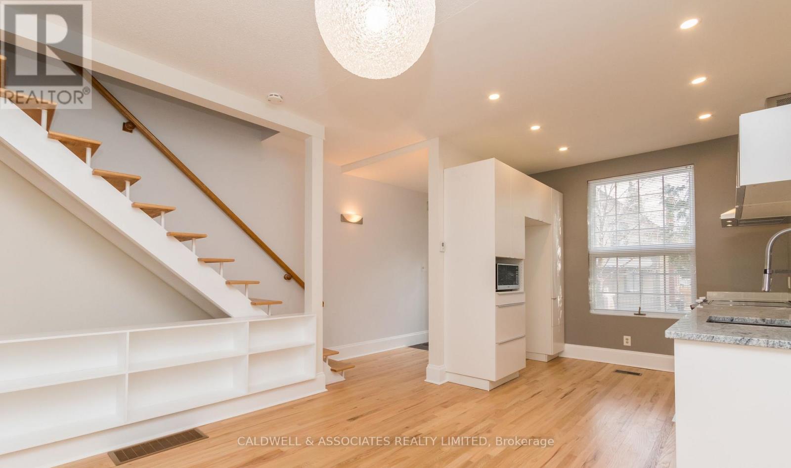 56 Queen Victoria Street, Ottawa, Ontario  K1M 1S7 - Photo 8 - X12214854