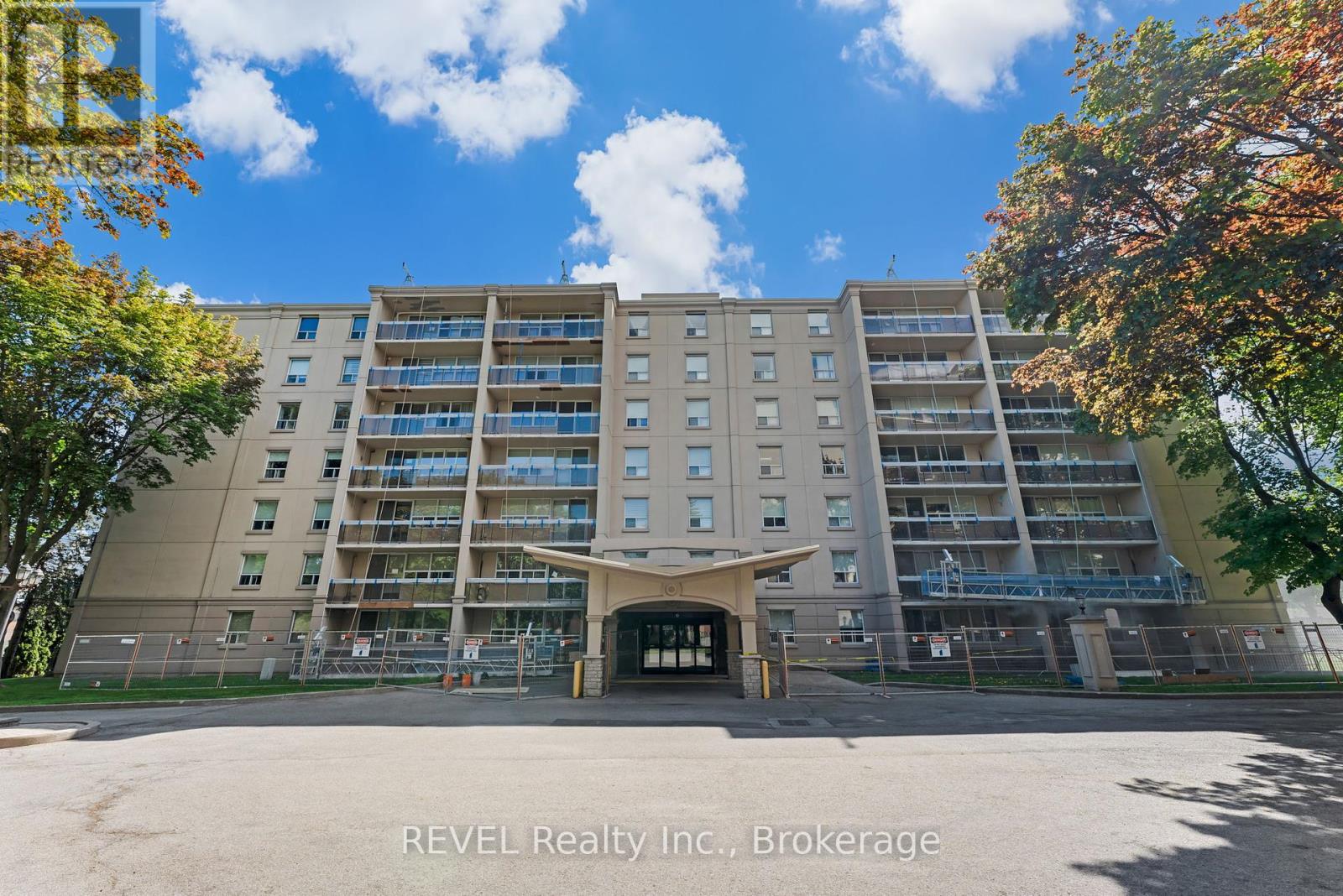 502 - 6390 Huggins Street, Niagara Falls, Ontario  L2H 1H1 - Photo 3 - X12155220