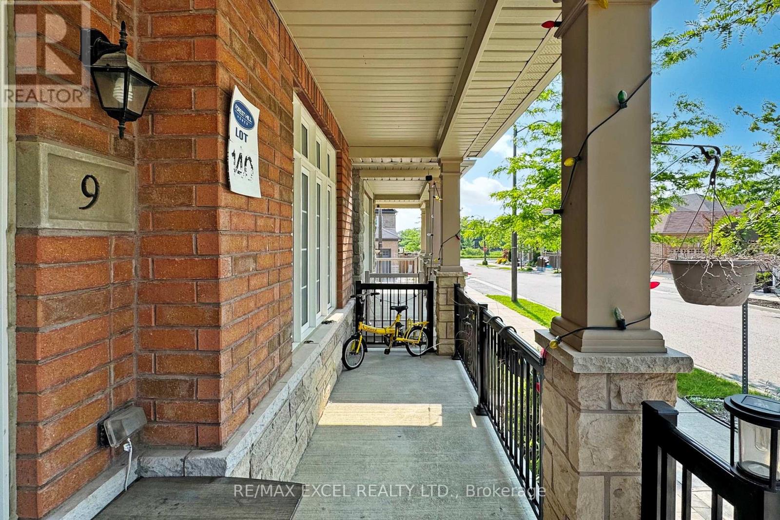 9 Sunnyside Hill Road, Markham, Ontario  L6B 0X4 - Photo 3 - N12214711
