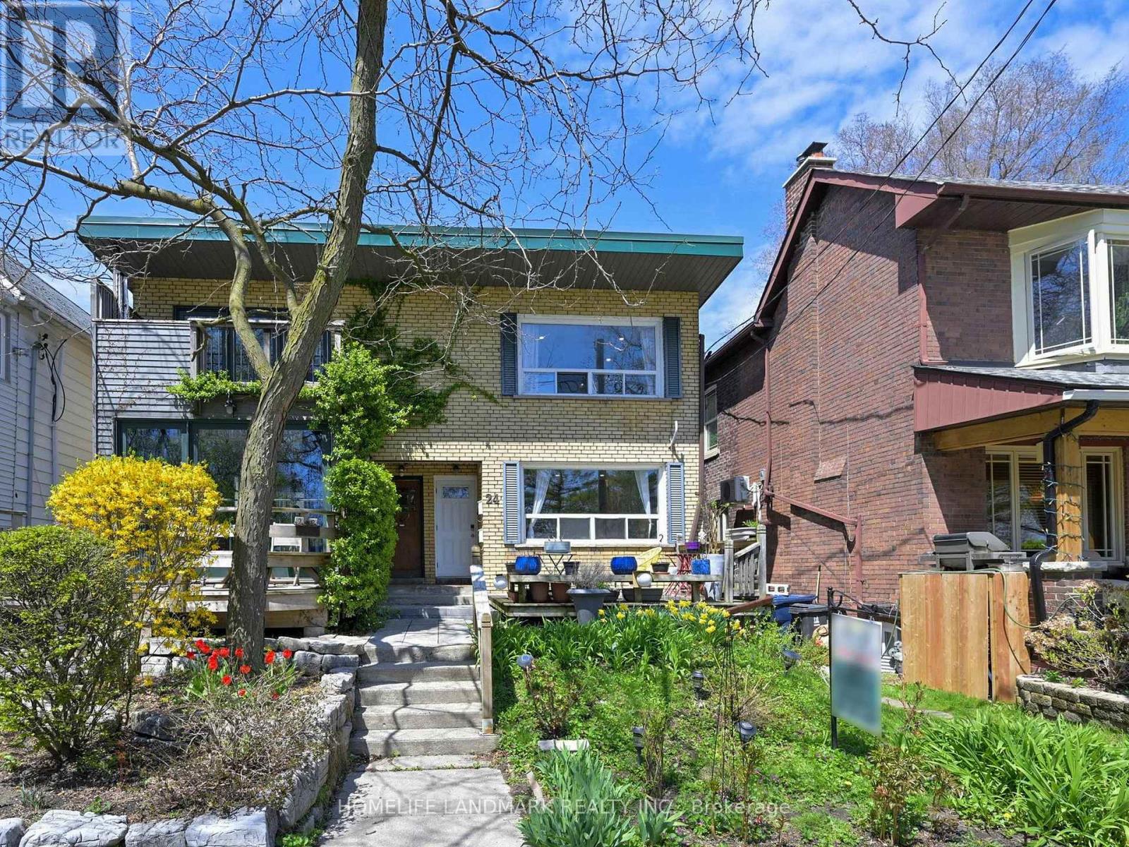 24 KEWBEACH AVENUE, Toronto, Ontario