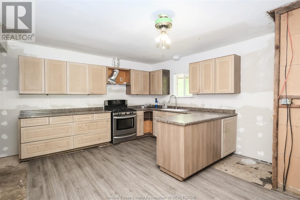 1008 Broadway Street, Windsor, Ontario  N9C 3W7 - Photo 7 - 25014850