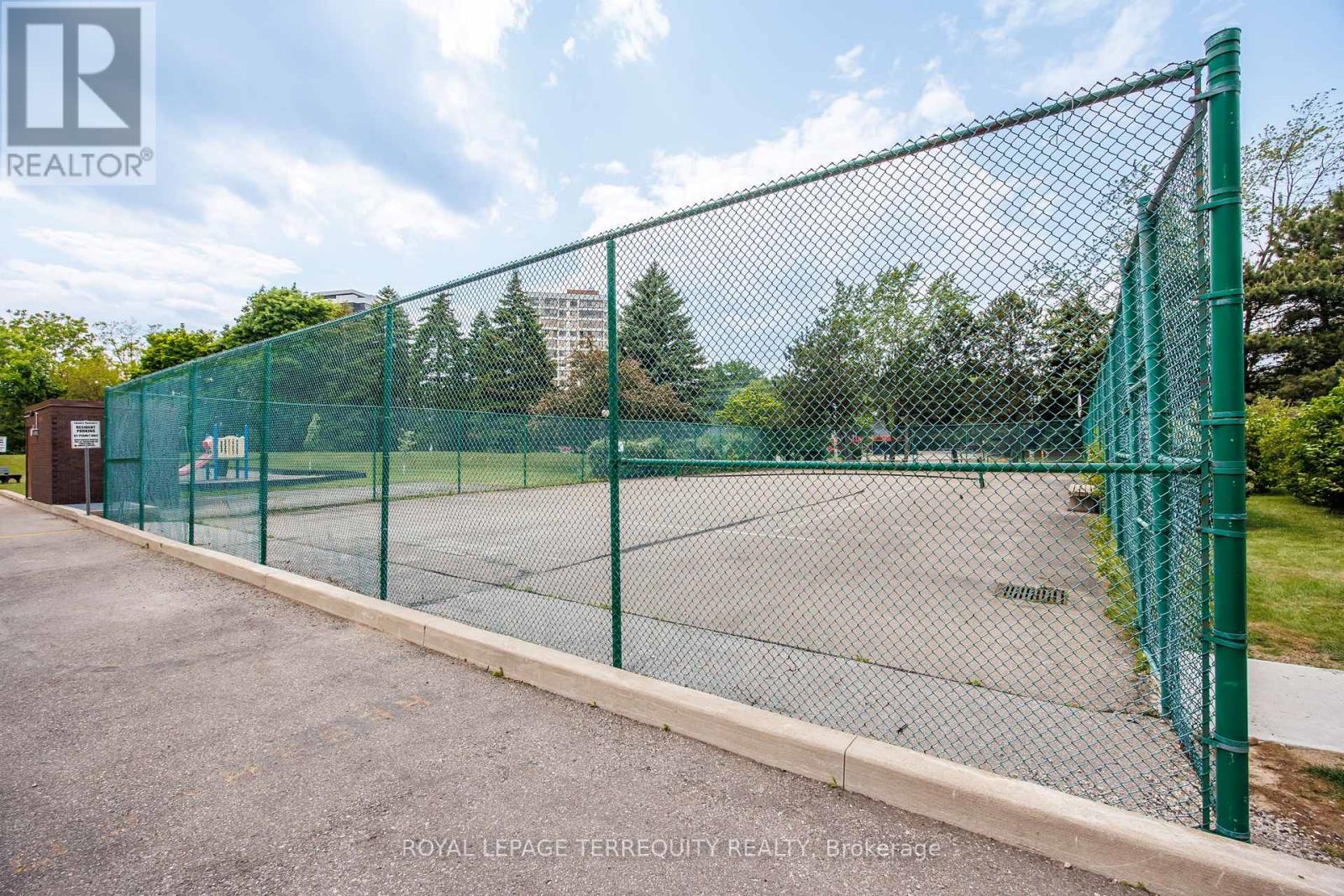 1006 - 966 Inverhouse Drive, Mississauga (Clarkson), Ontario  L5J 4B6 - Photo 19 - W12212452