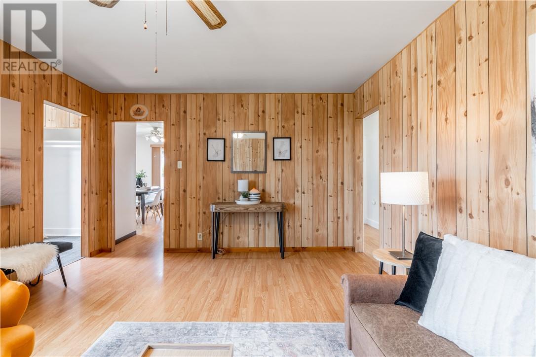 Property at 646 Notre Dame Avenue image 4