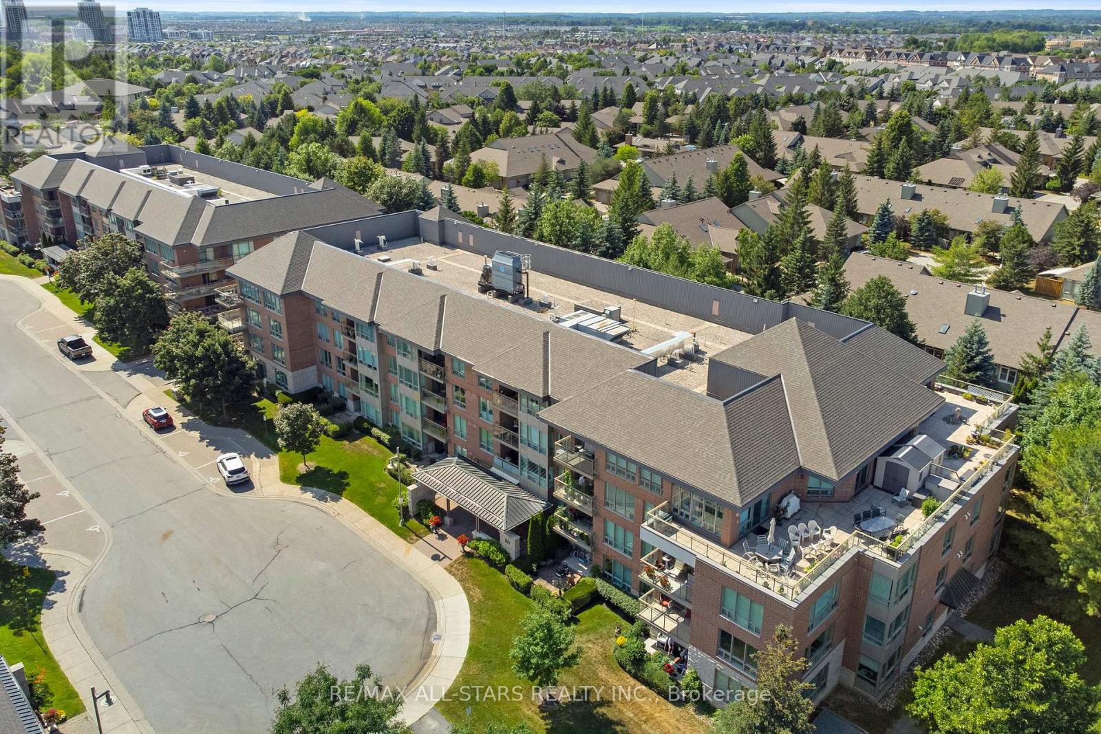 319 - 80 The Boardwalk Way, Markham (Greensborough), Ontario  L6E 1B8 - Photo 2 - N12214894