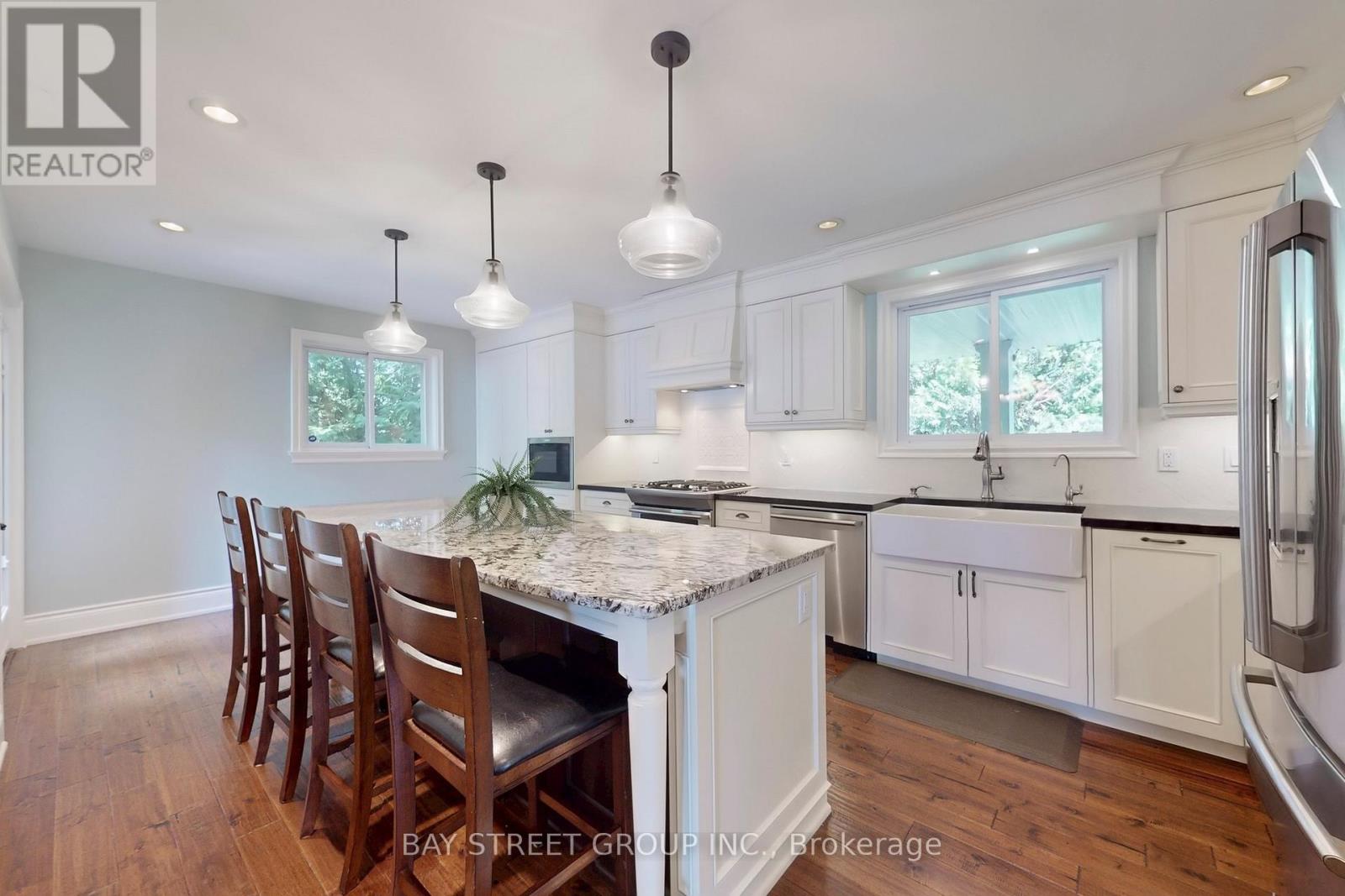 3784 Tuppy Drive, Ramara, Ontario  L3V 6H7 - Photo 3 - S12214912