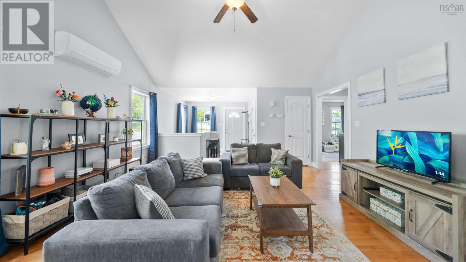 Property at 98B Woodlawn Road image 3