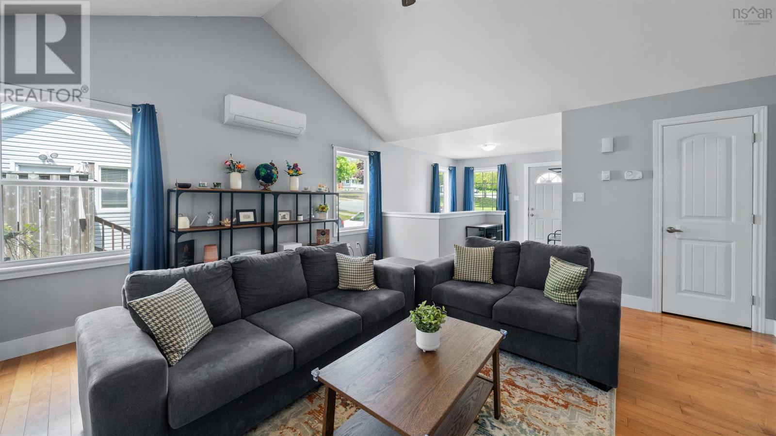 Property at 98B Woodlawn Road image 4