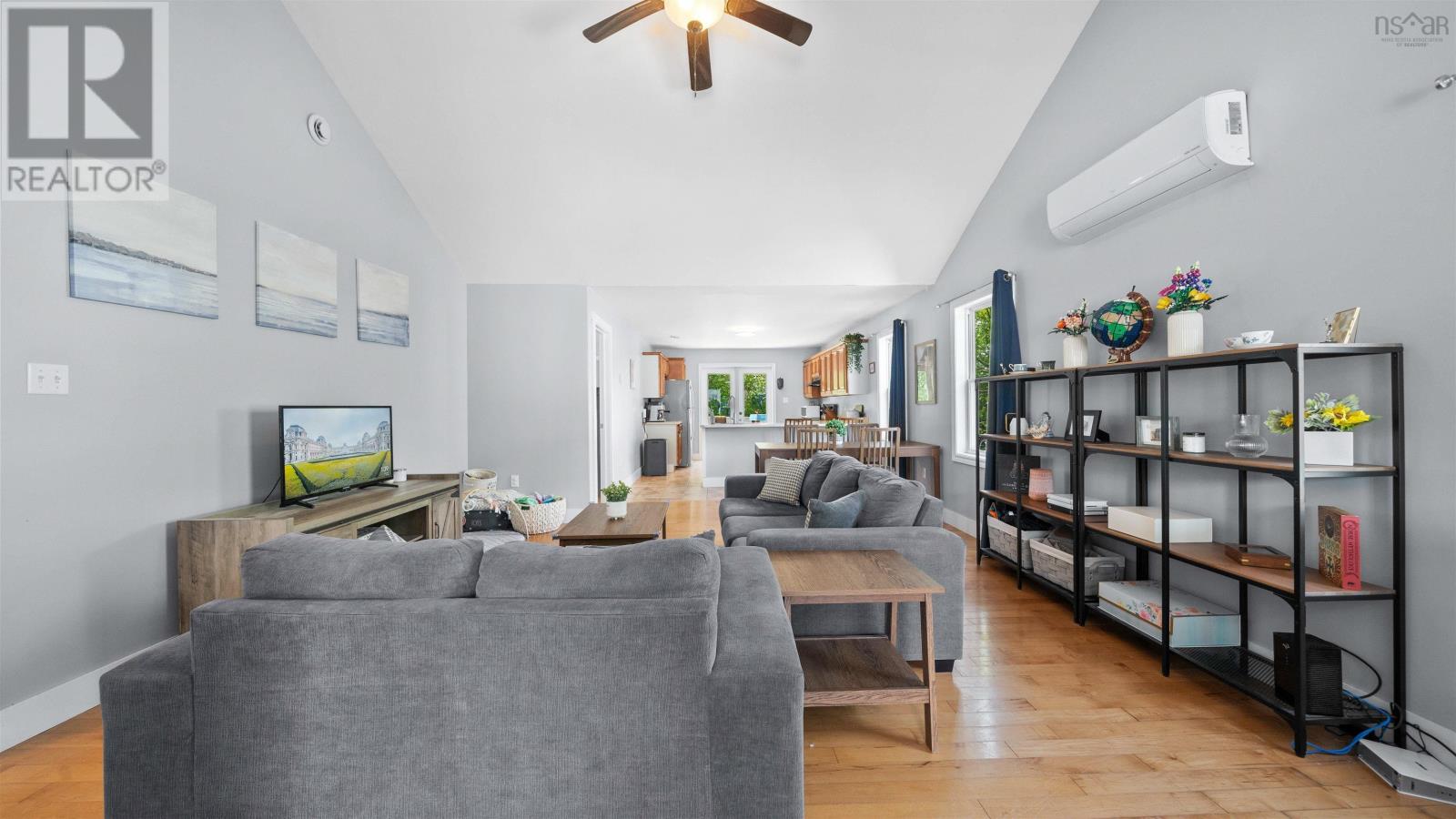 Property at 98B Woodlawn Road image 2