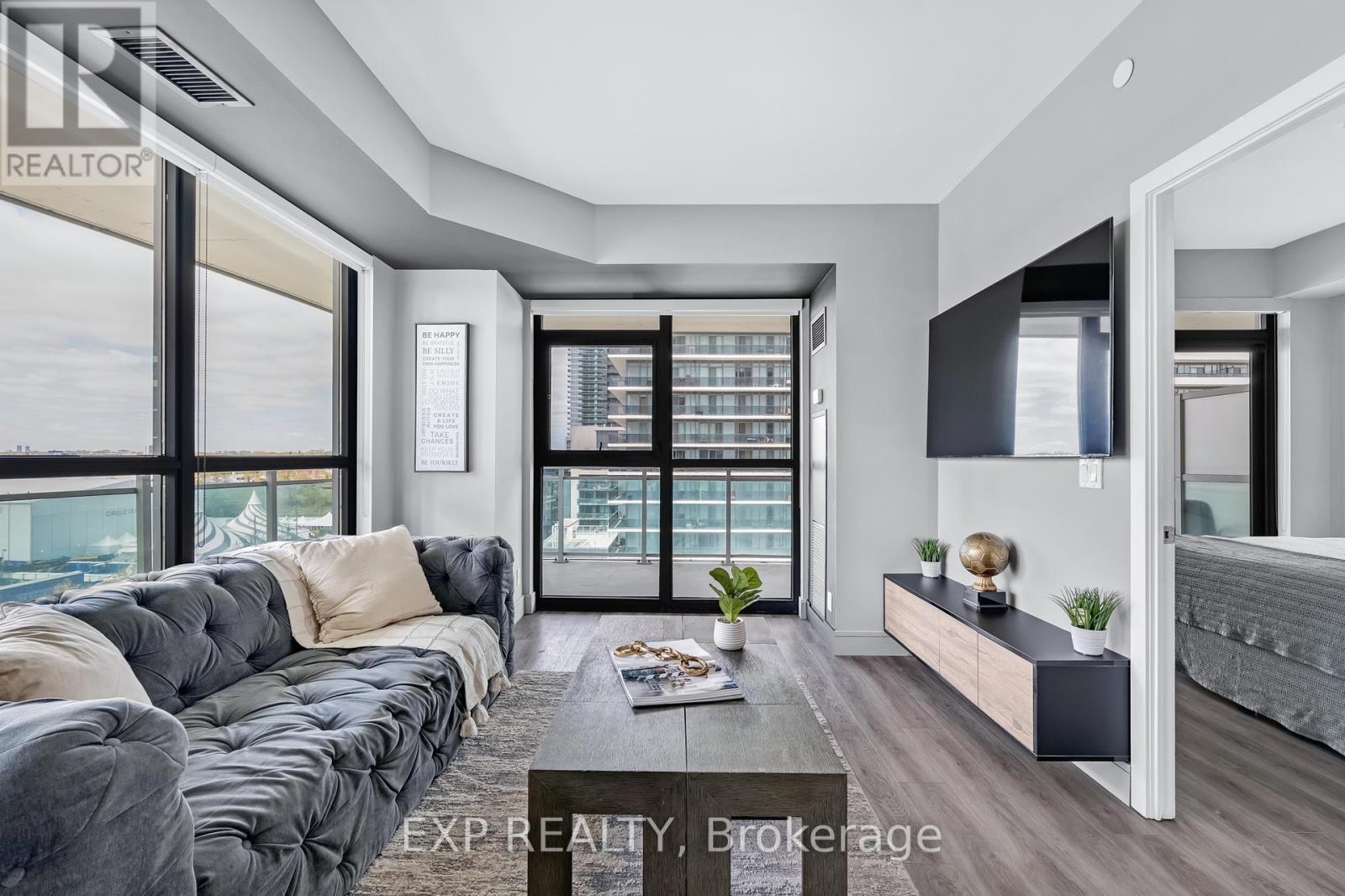 904 - 33 Shore Breeze Drive, Toronto (Mimico), Ontario  M8V 1A1 - Photo 11 - W12214908