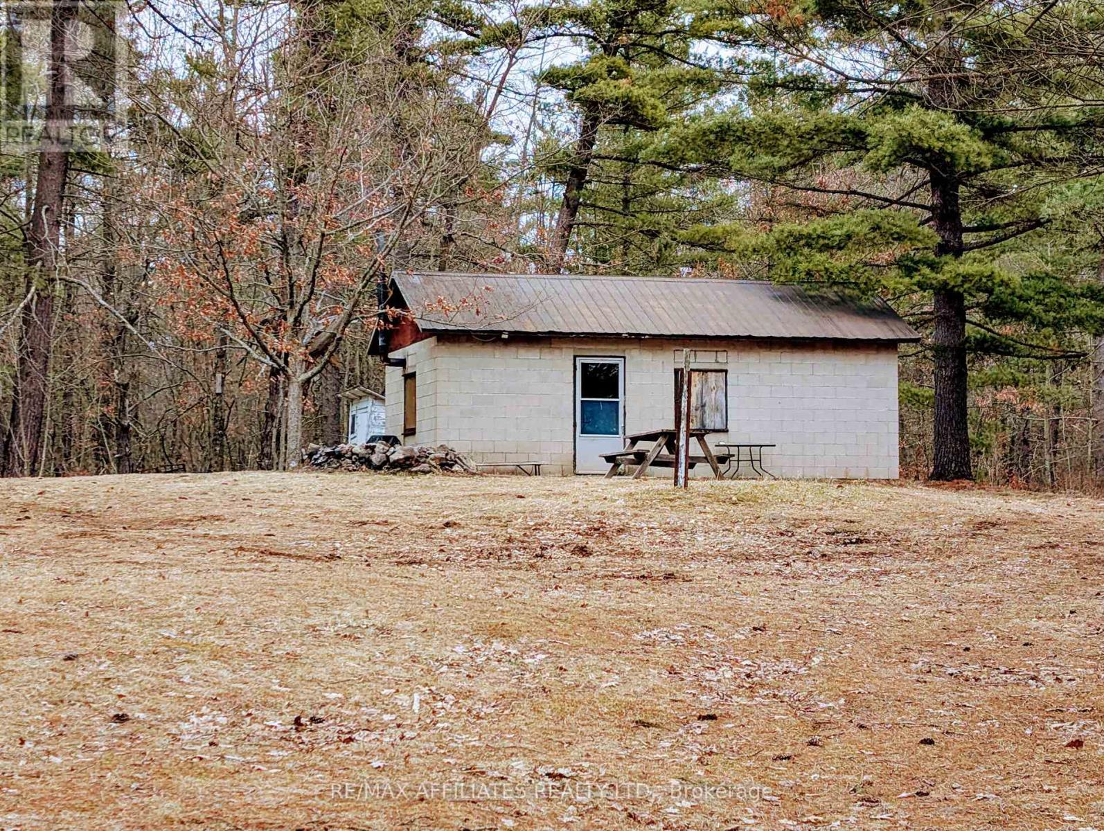 1390 Struthers Road, Frontenac (Frontenac Centre), Ontario  K0H 1T0 - Photo 19 - X12077258