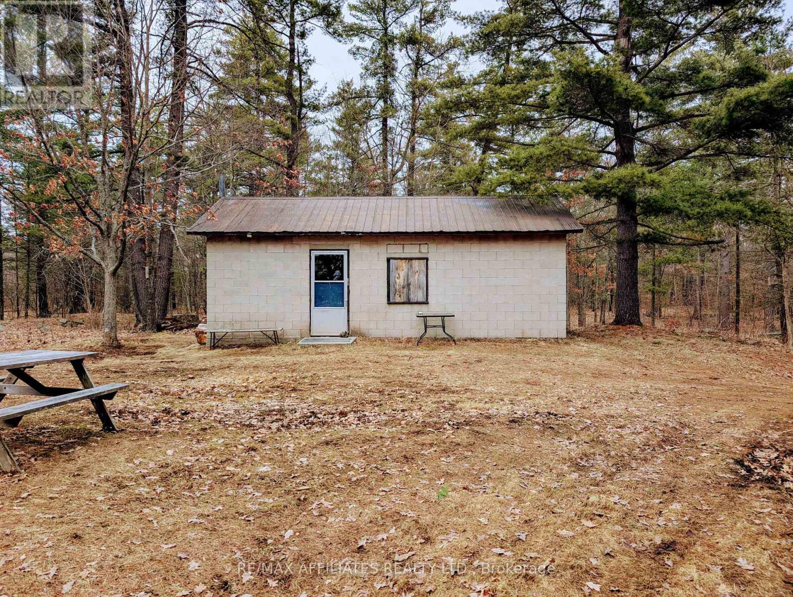 1390 Struthers Road, Frontenac (Frontenac Centre), Ontario  K0H 1T0 - Photo 18 - X12077258