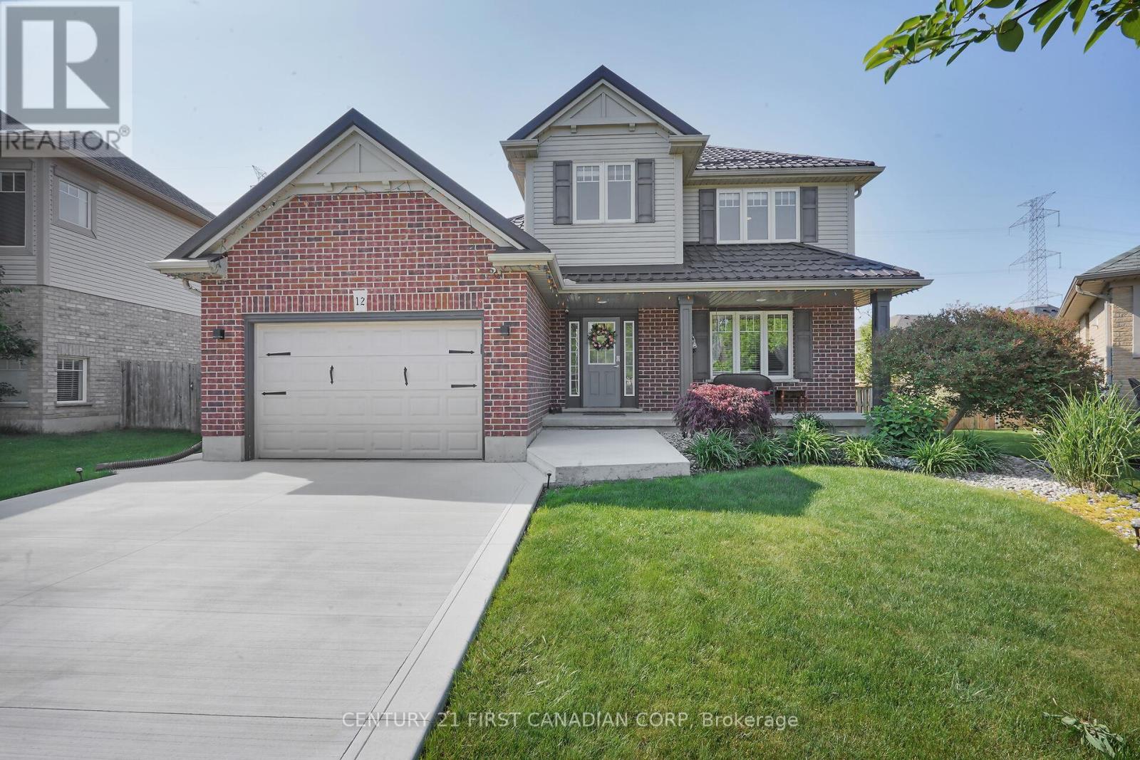 12 HAWTHORN COURT, St. Thomas, Ontario
