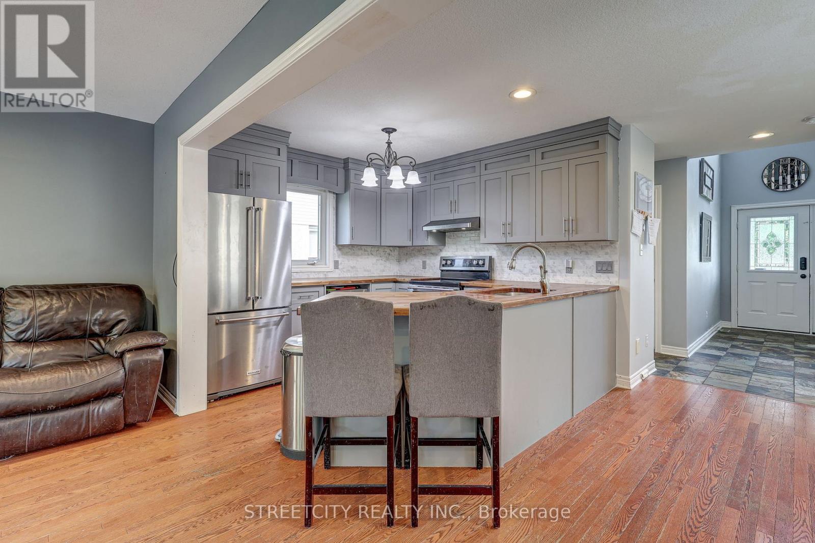 Photo 11 of 50 for 61 Meadowvale Drive
