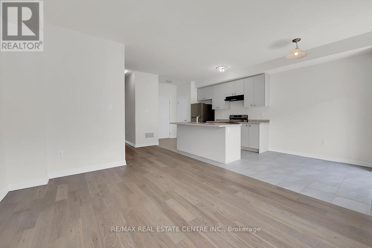 101 Selection Heights, Thorold, Ontario  L2V 0N7 - Photo 17 - X12214962
