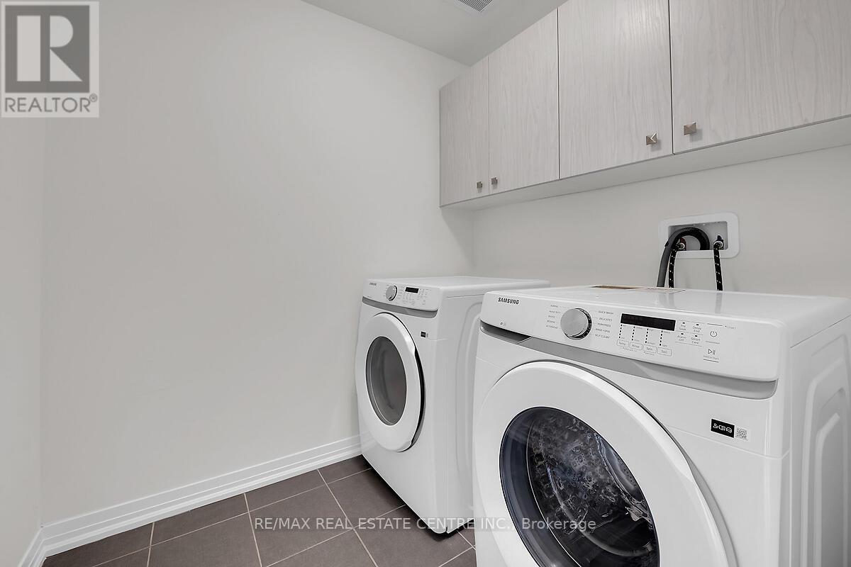 101 Selection Heights, Thorold, Ontario  L2V 0N7 - Photo 34 - X12214962