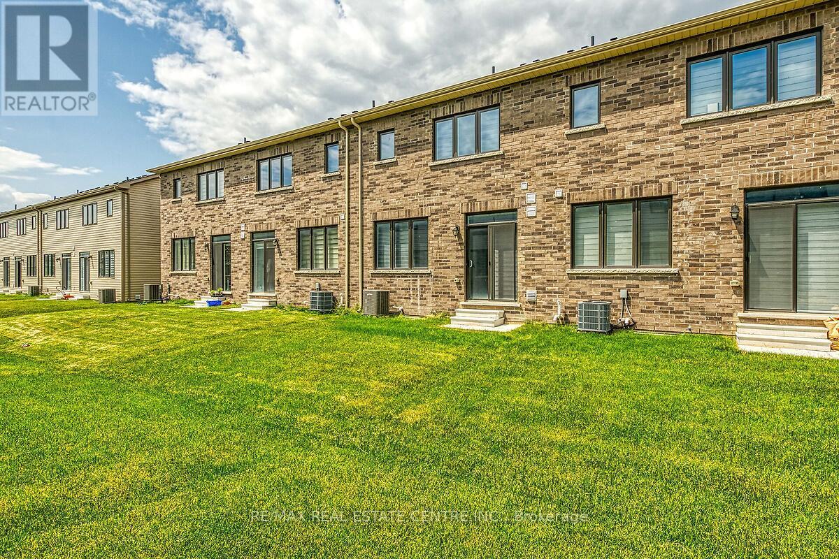 101 Selection Heights, Thorold, Ontario  L2V 0N7 - Photo 40 - X12214962