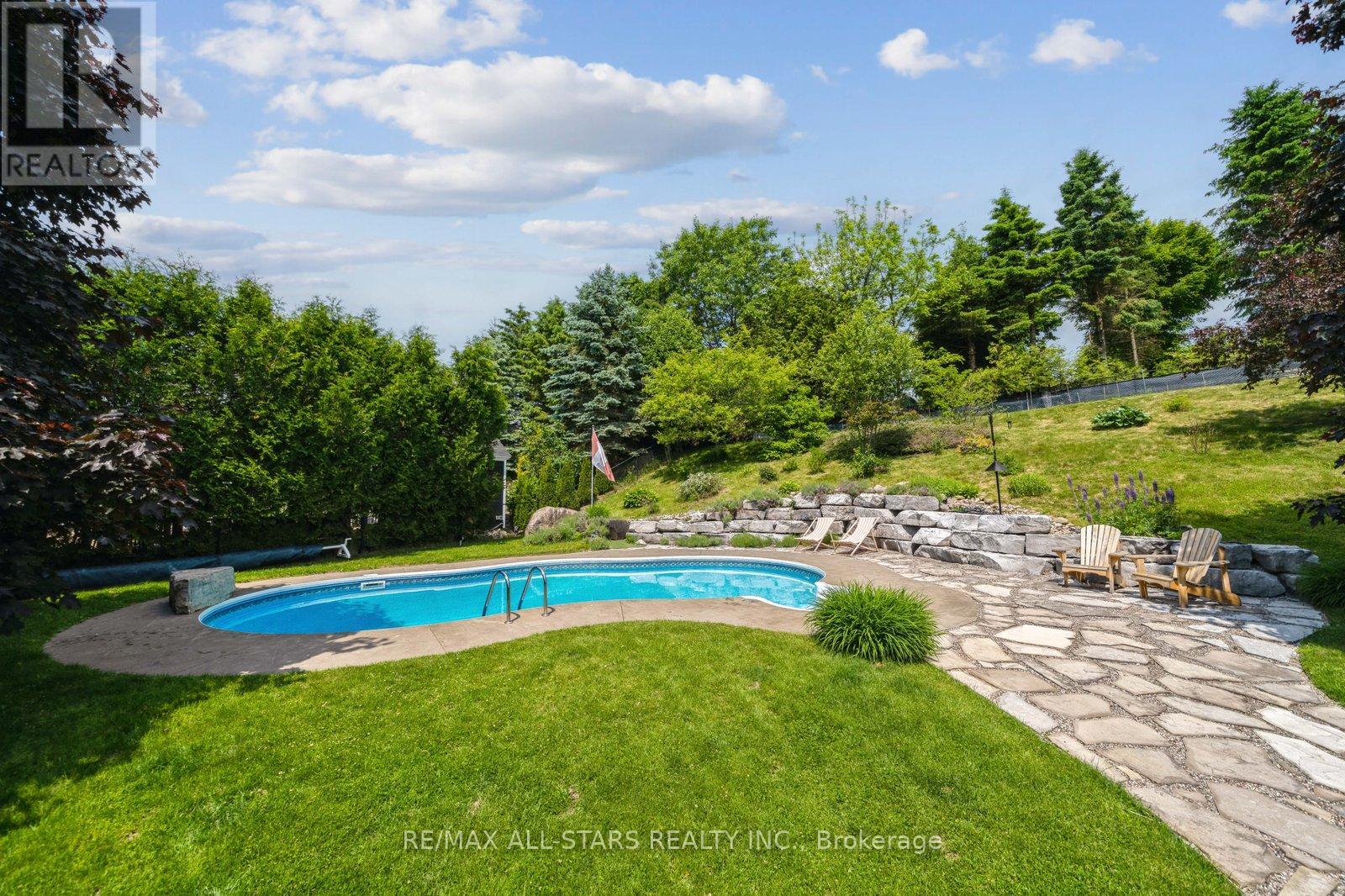 20 Mcfadden Drive, Springwater, Ontario  L0L 1V0 - Photo 42 - S12080873