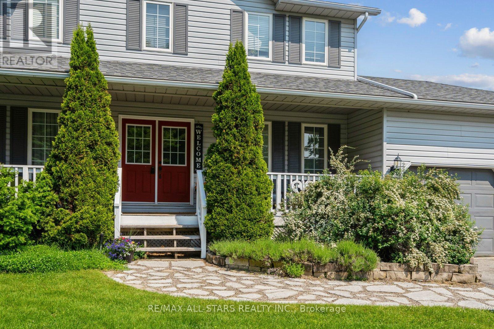 20 Mcfadden Drive, Springwater, Ontario  L0L 1V0 - Photo 4 - S12080873
