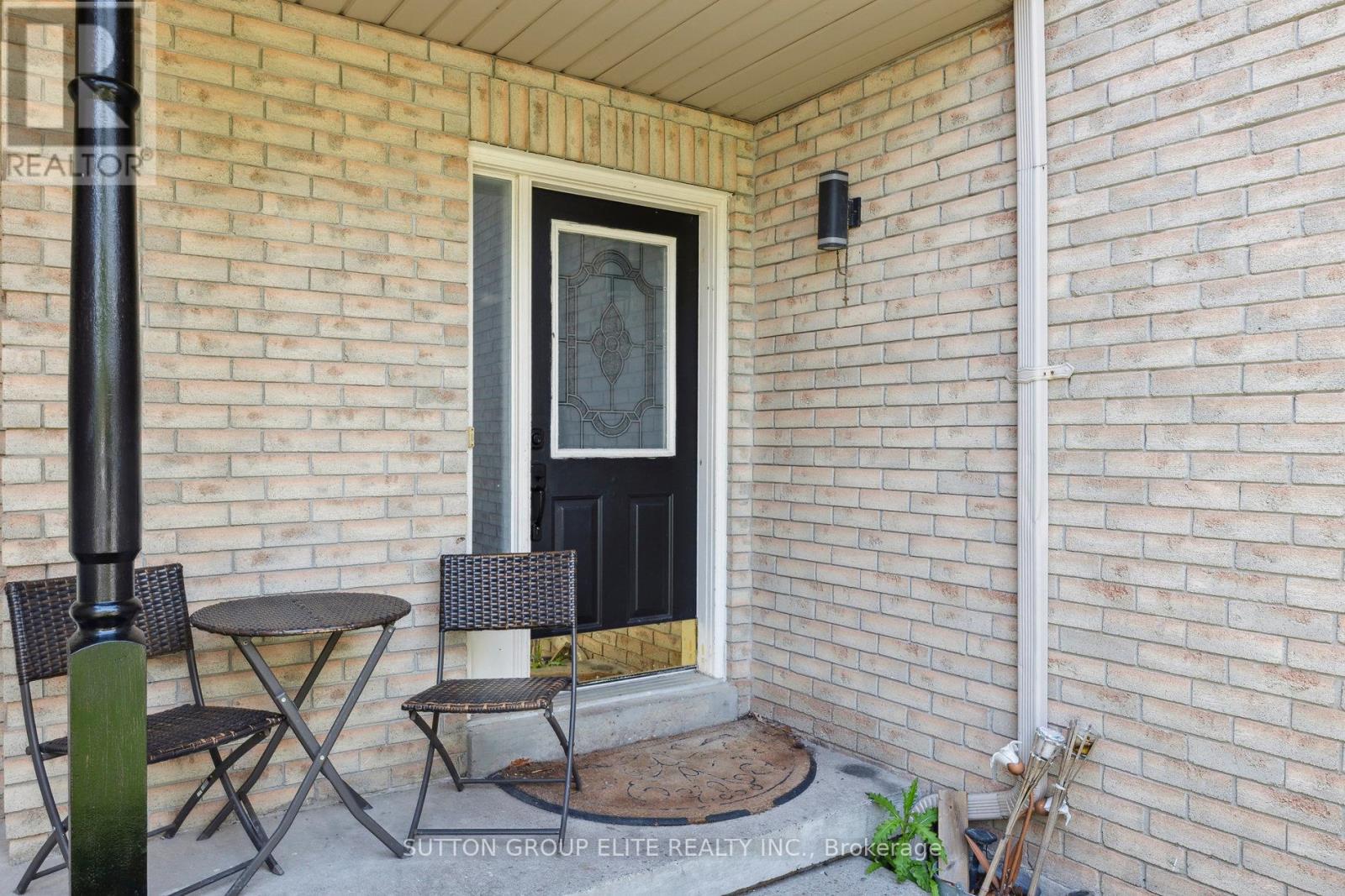 31 PINE GATE PLACE, Whitby, Ontario