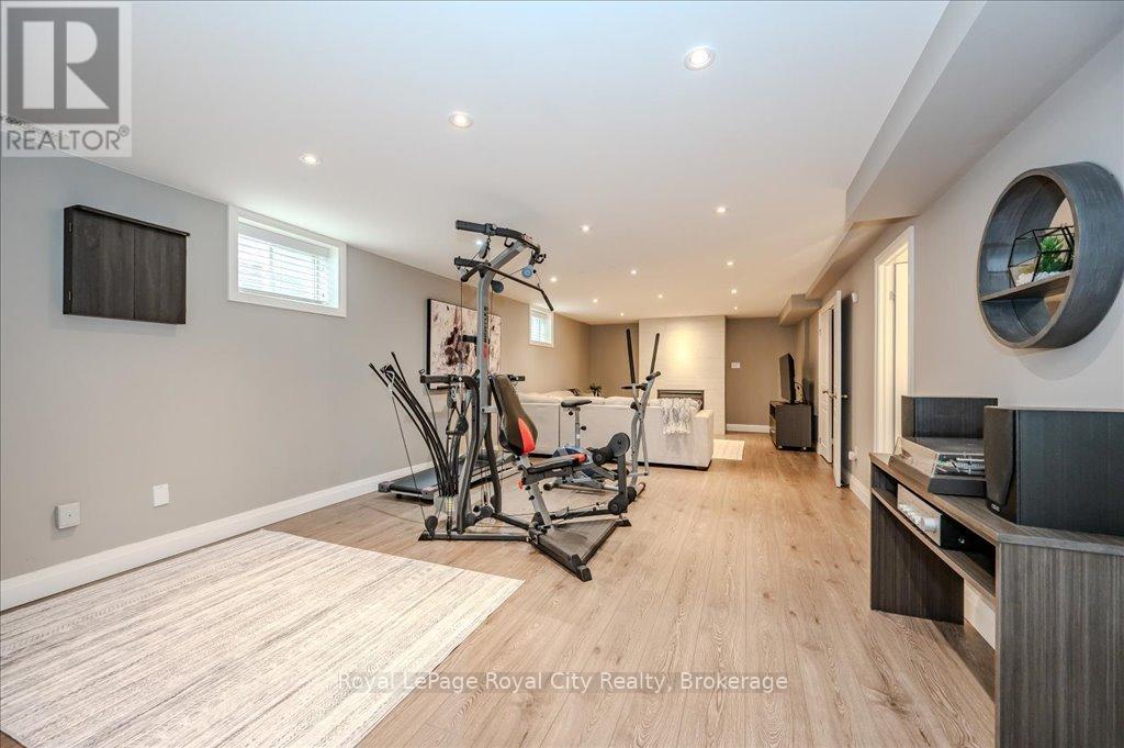 16 Hall Avenue, Guelph, Ontario  N1L 0B3 - Photo 37 - X12214986