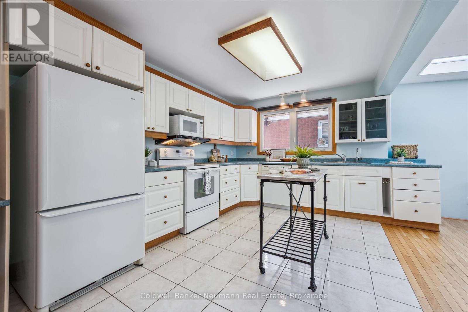 35 Rickson Avenue, Guelph, Ontario  N1G 2W9 - Photo 12 - X12215004